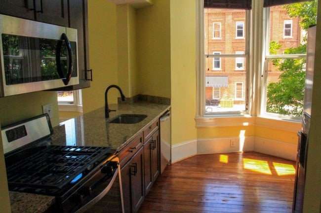 Building Photo - 610 Mulberry Street, #3