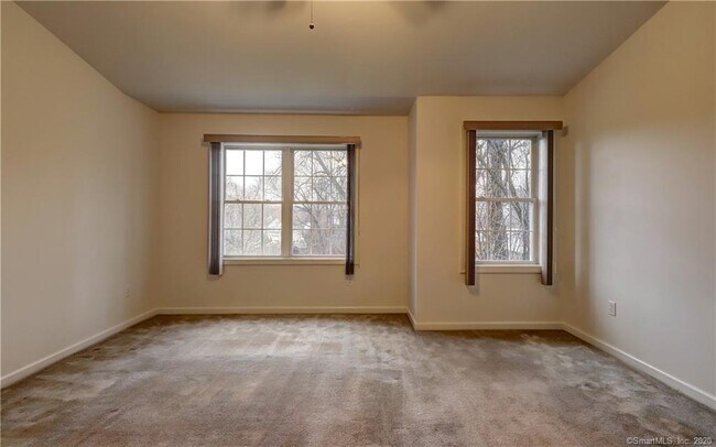 Building Photo - 60 Grove St