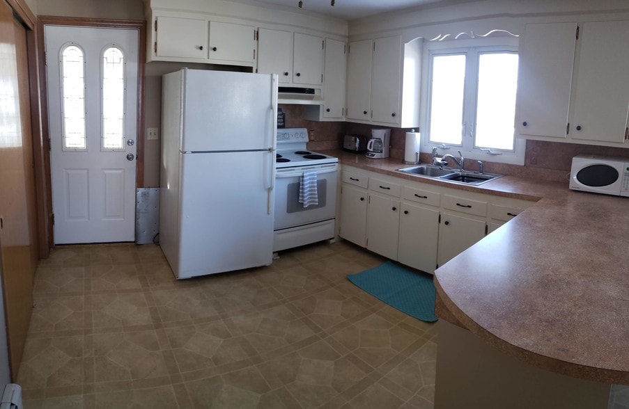Kitchen - 91 S Hall St