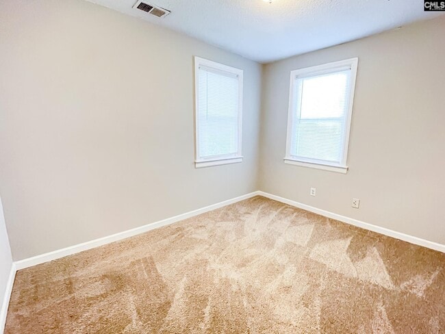 Building Photo - 3626 Hydrangea St