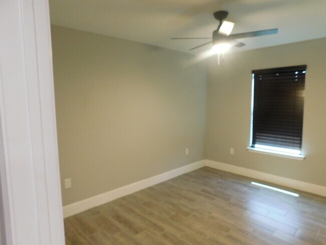 Building Photo - 108 Noahy Dr