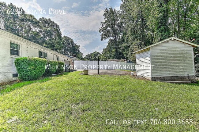 Building Photo - 6233 Donna Dr