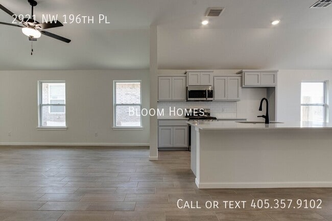 Building Photo - 2921 NW 196th Pl