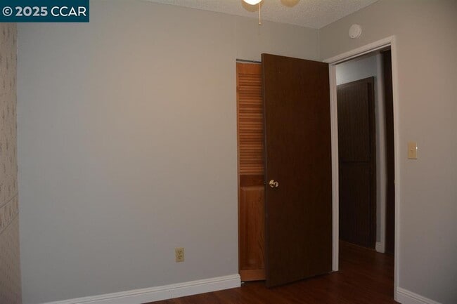Building Photo - 3320 Blythe Dr