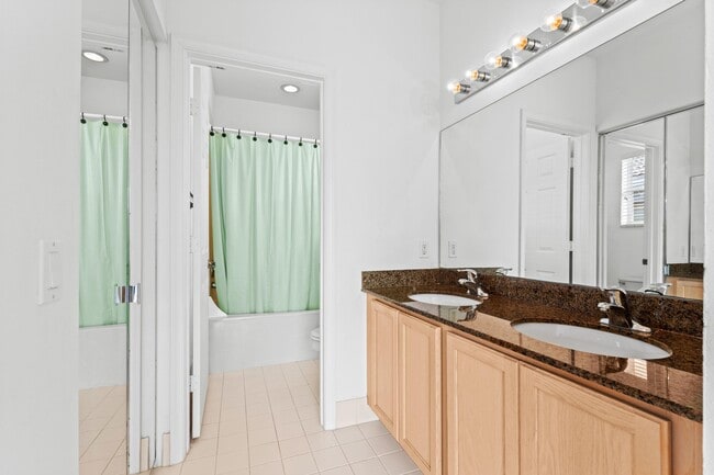 Building Photo - 3156 Laurel Ridge Cir