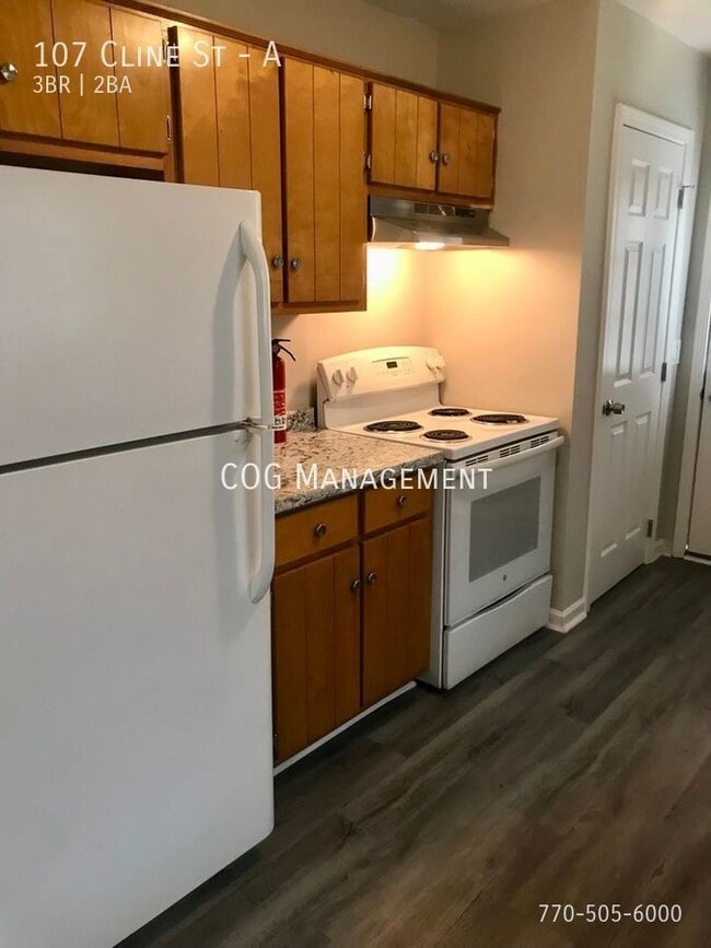 Building Photo - 3 bedroom 2 bath duplex in Adairsville