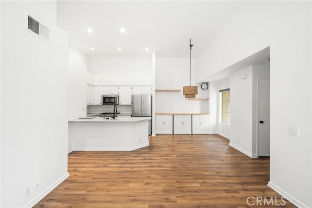 Building Photo - 24361 Conejo