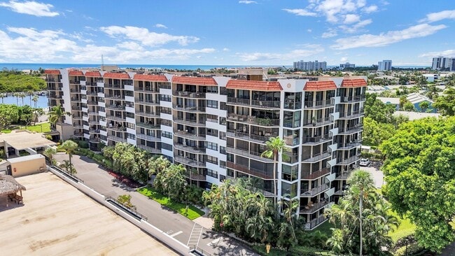 Building Photo - 899 Jeffery St