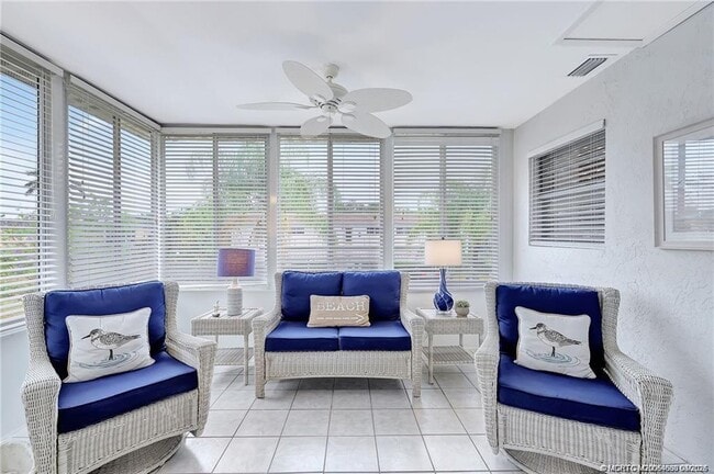 Building Photo - 2950 SE Ocean Blvd