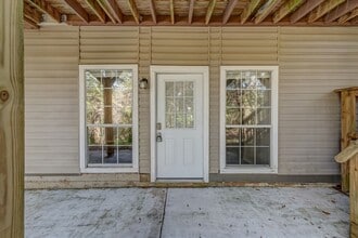 Building Photo - Private Walkout Basement Unit Overlooking ...
