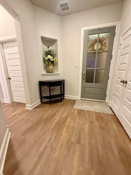 Building Photo - 1803 Desert Willow Way