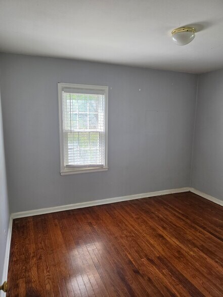 Bedroom #1 - 1730 Morey Ave