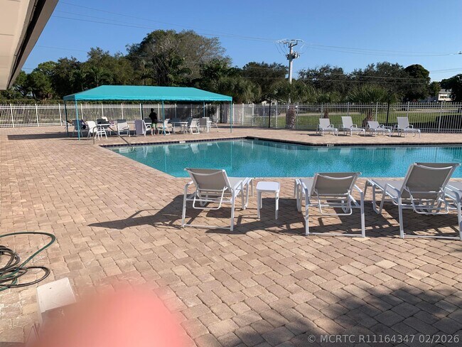 Building Photo - 2500 Fiore Way