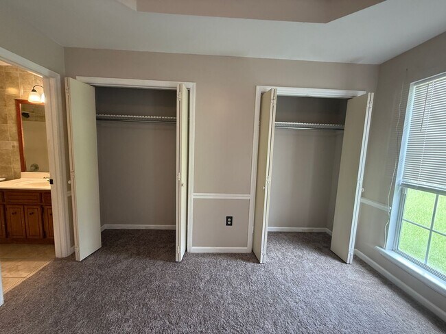 Building Photo - 3313 Camak Dr
