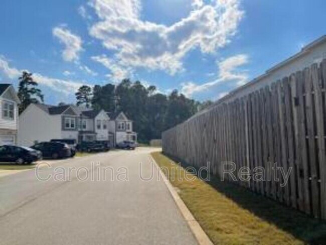 Building Photo - 2439 Sequoia Trail