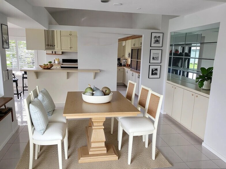 Building Photo - 1998 NE Ginger Ter