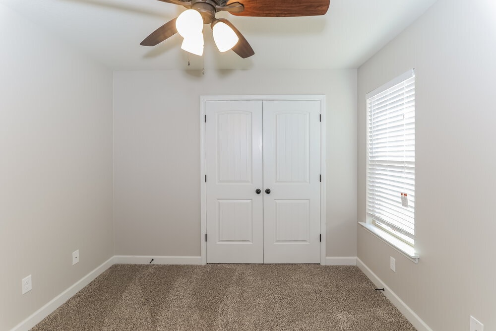Building Photo - 7911 Hemlock Dr