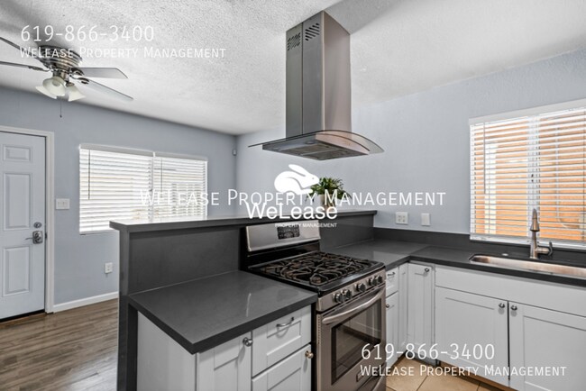Building Photo - 4833 Lantana Dr