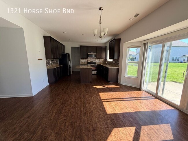 Building Photo - 1321 Horse Shoe Bnd