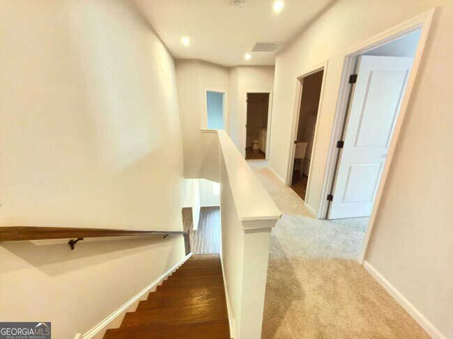 Building Photo - 1427 Chadwick Ridge Ct