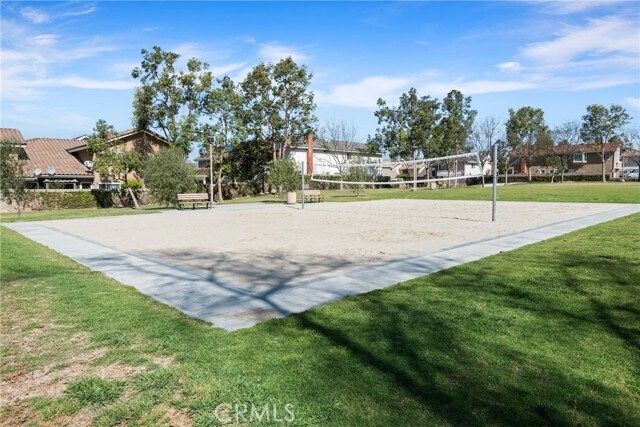 Building Photo - 11 Hunter