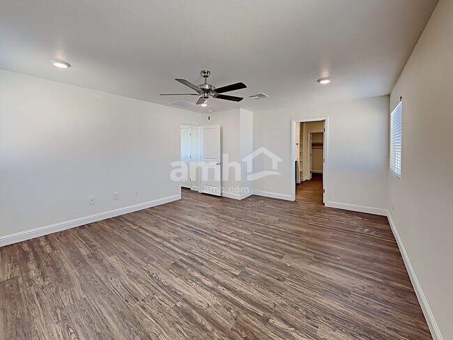 Building Photo - 704 Sienna Rising Drive