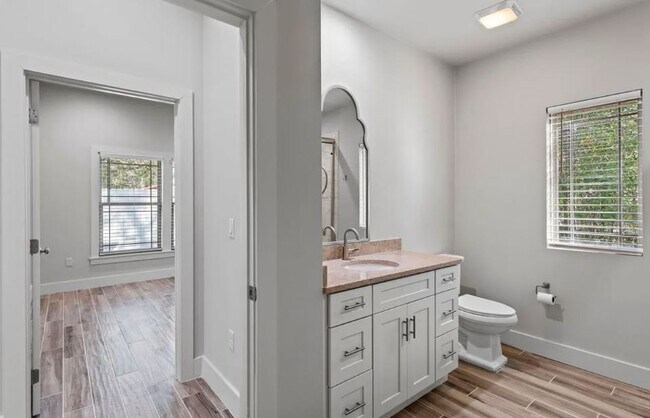 Building Photo - 16 Justin Ct