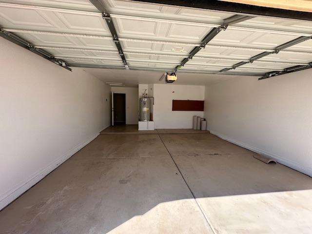 Building Photo - 8568 W Hatcher Rd