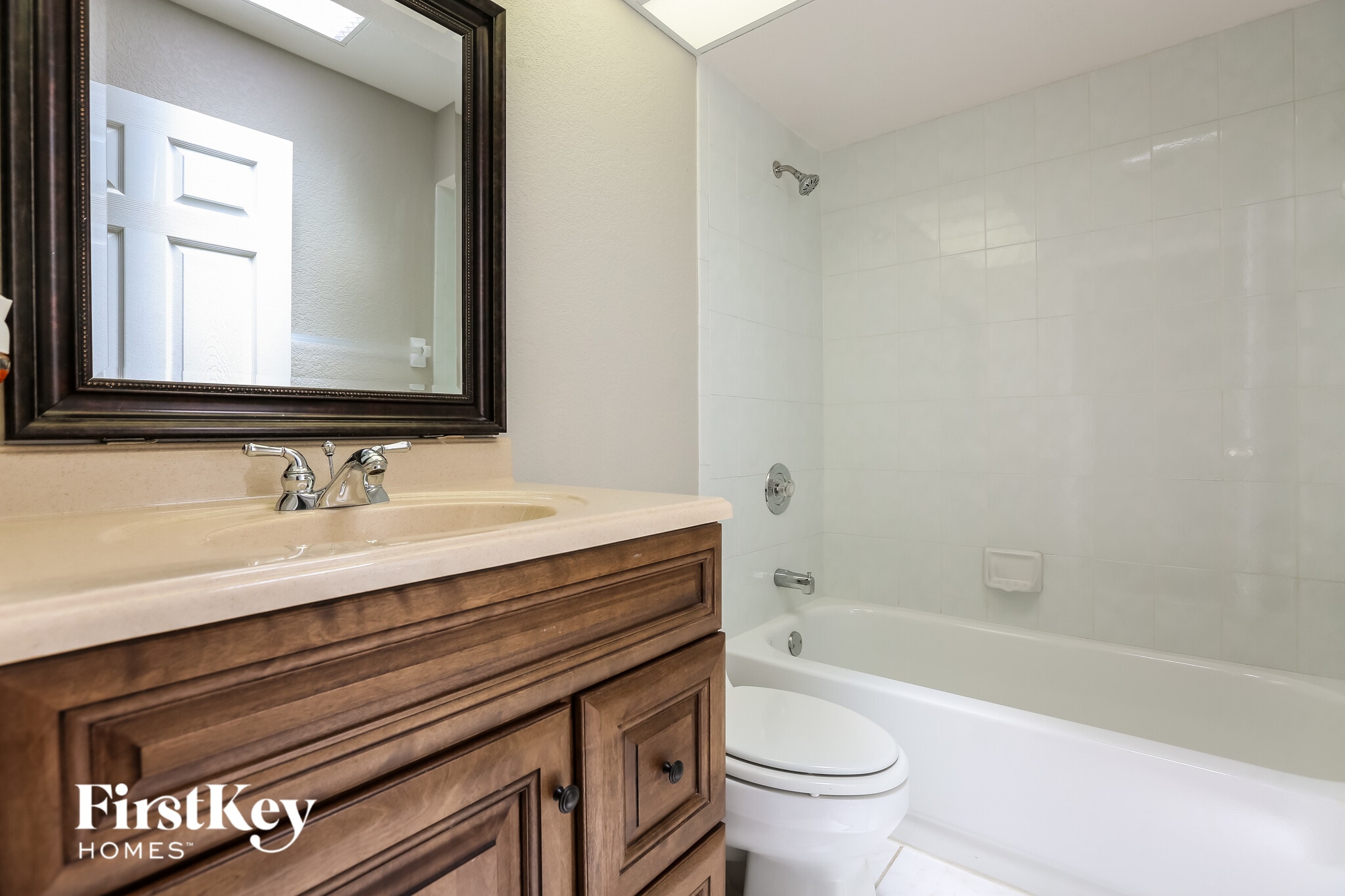 Building Photo - 1138 Presque Isle Dr