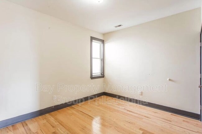 Building Photo - 1826 W Norris St