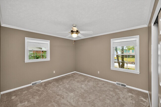 Building Photo - 433 Potomac Dr