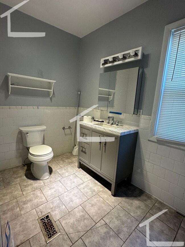 Building Photo - Entire House for Rent, Central heat/AC, Laundry Porch Backyard. Cleveland Circle Area of Brighton...