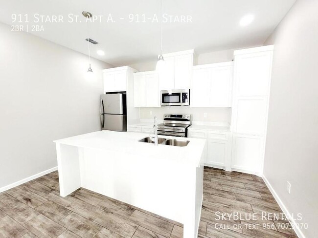 Building Photo - 911 Starr St