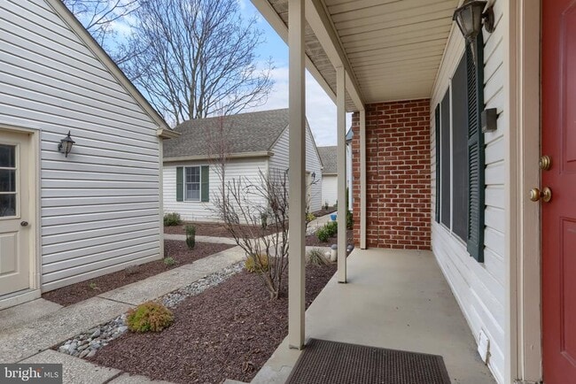 Building Photo - 2057 Raleigh Rd