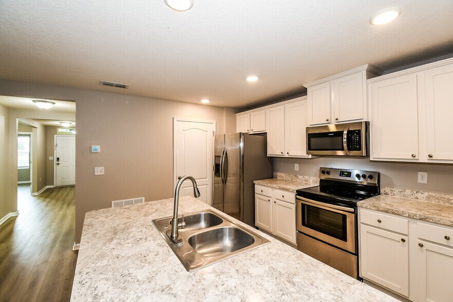 Building Photo - 3507 Twin Falls Dr