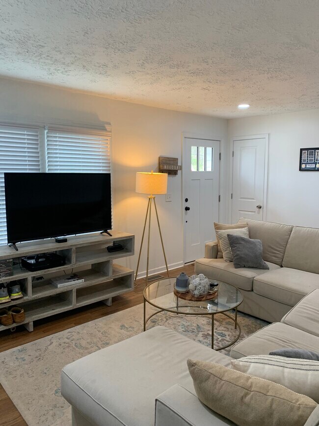 Building Photo - 2328 Johnson Ferry Rd NE