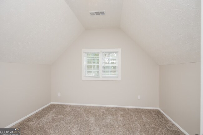 Building Photo - 46 Cathie Dr