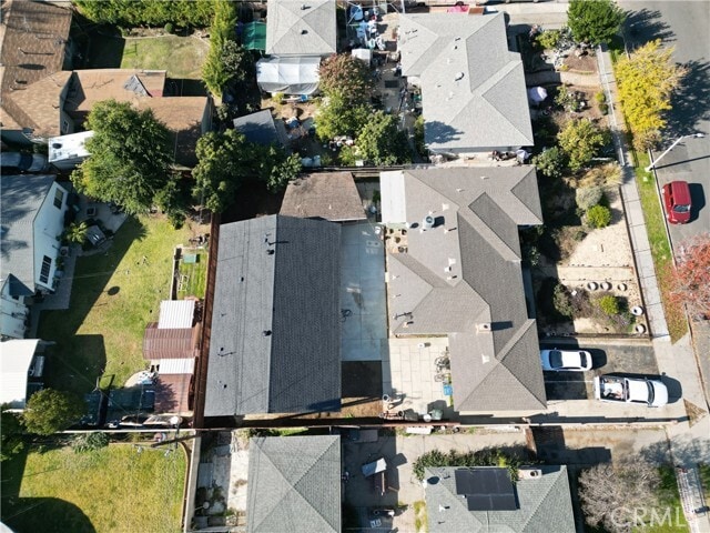 Building Photo - 917 W Flora St