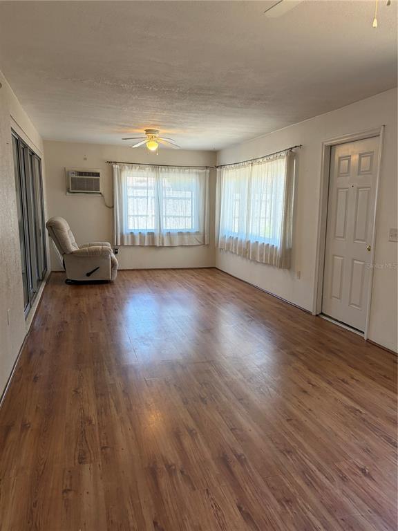 Building Photo - 6792 Tamarind Cir