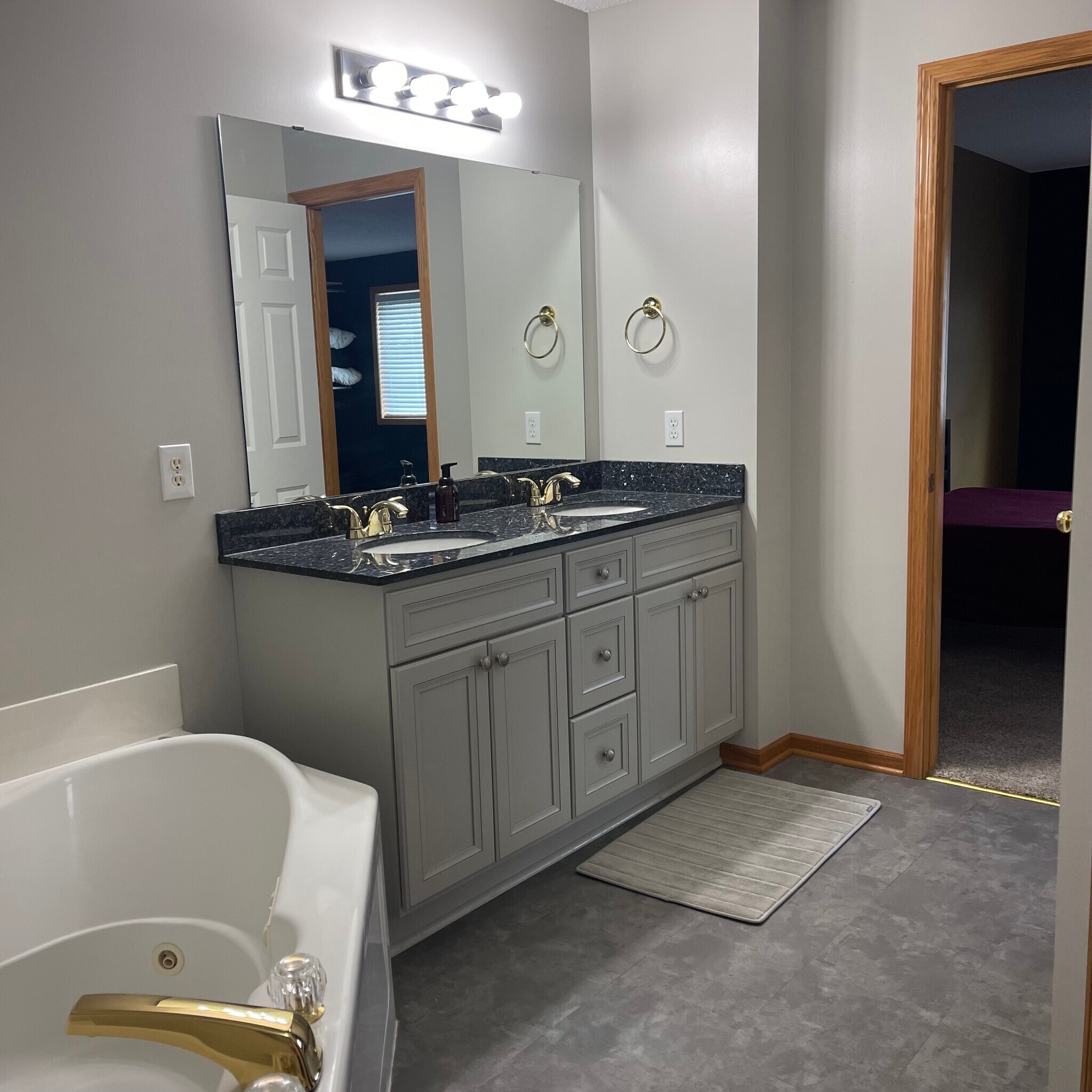 Building Photo - 5420 Fawn Meadow Curv SE