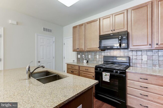 Building Photo - 20586 Geddes Terrace