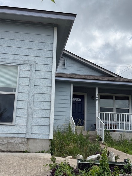 Building Photo - 4601 Bundyhill Dr