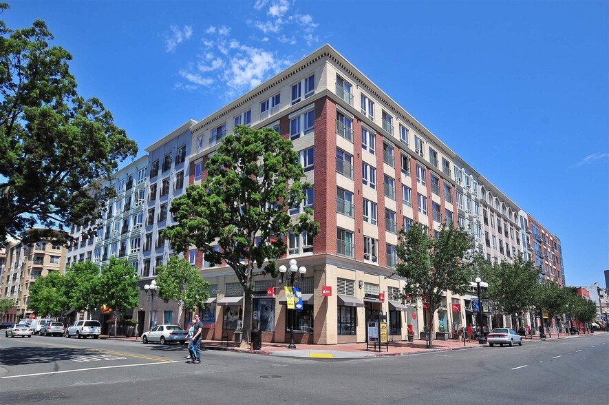 Building Photo - 450 J St
