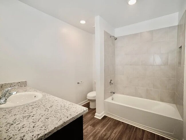 Building Photo - Spacious & Elegant One-Story Living in Stonebridge Crossing