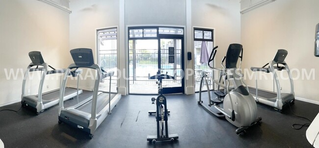 Building Photo - 405 Tyler Pl