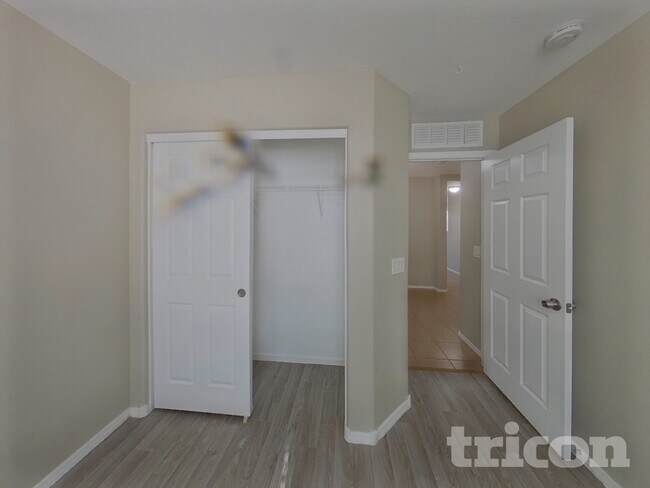 Building Photo - 43846 W Magnolia Rd