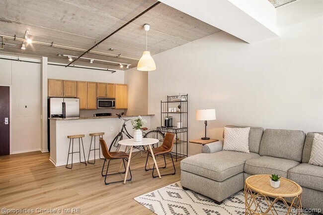 Building Photo - 3670 Woodward Ave