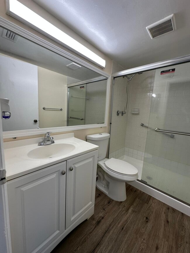 Building Photo - 3664 Alder Dr