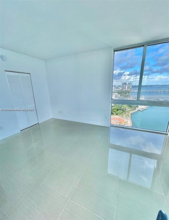 Building Photo - 325 S Biscayne Blvd