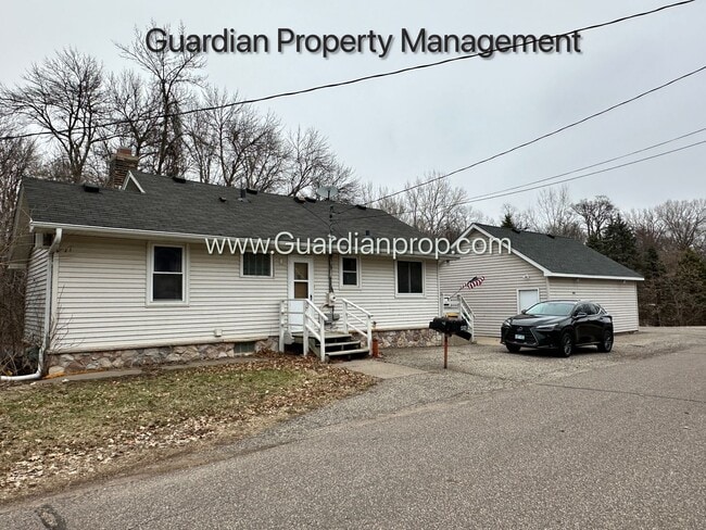 Building Photo - Orono Single Family Home, Large Garage, Sp...